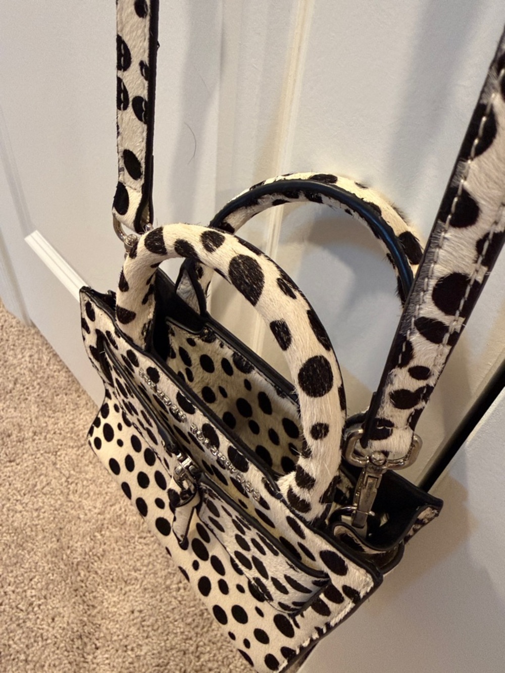 Handbag - Picture 3 of 7